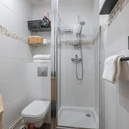 아파트 Cozy Hideaway In A Quiet Passage *