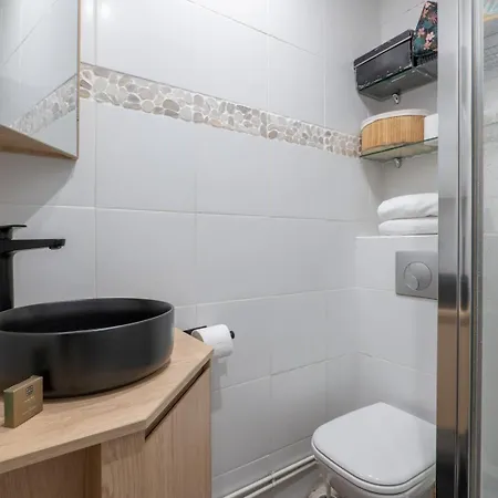 아파트 Cozy Hideaway In A Quiet Passage